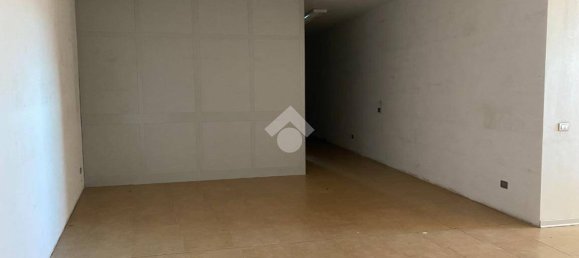  عقار تجاري في Castiglione delle Stiviere, Italy 230متر مربع رقم 65217 19