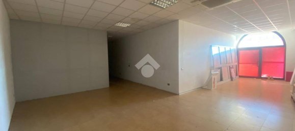  عقار تجاري في Castiglione delle Stiviere, Italy 230متر مربع رقم 65217 14