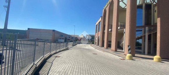  عقار تجاري في Castiglione delle Stiviere, Italy 230متر مربع رقم 65217 7