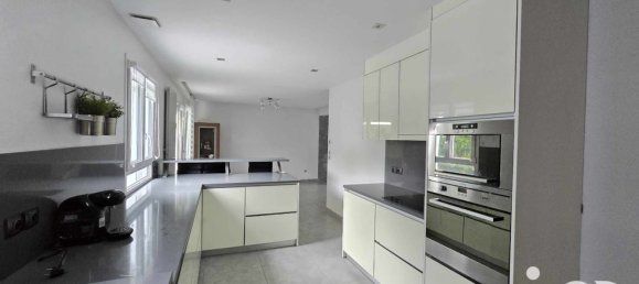 Дом с 4 спальнями в Шеси, Франция № 64303 8