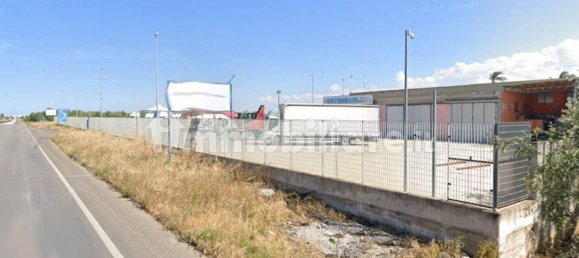 Склад 685м² в Битонто, Италия № 314699 6