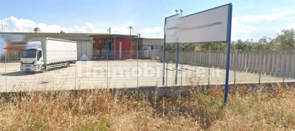 Склад 685м² в Битонто, Италия № 314699 5