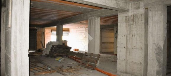 500m² Garage in Paola, Italy No. 272227 8