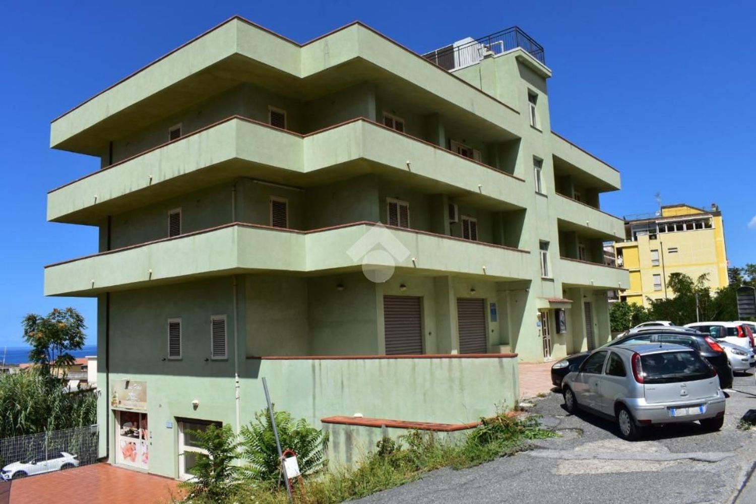 500m² Garage in Paola, Italy No. 272227