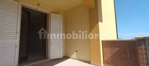 Квартира с 2 спальнями в Колоннелла, Италия № 77933 3