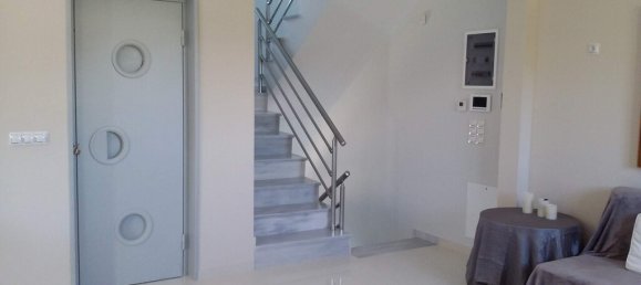 4 Schlafzimmer Property in Kalyvia Thorikou, Greece, Nr. 3827 6