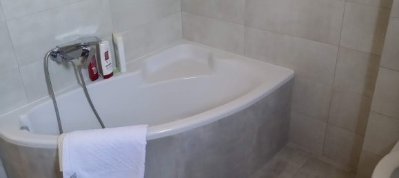 4 Schlafzimmer Property in Kalyvia Thorikou, Greece, Nr. 3827 12