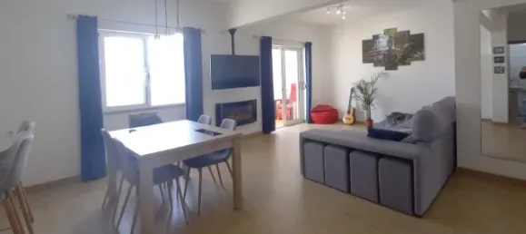 Квартира с 3 спальнями в Алмада, Португалия № 156076 9