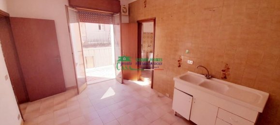 Studio in Ragusa, Italy No. 152307 6