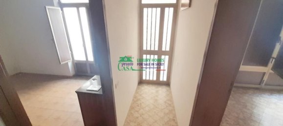 Studio in Ragusa, Italy No. 152307 18