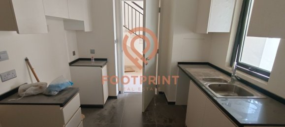 3 chambres Maison de ville à Dubai, UAE No. 24471 4