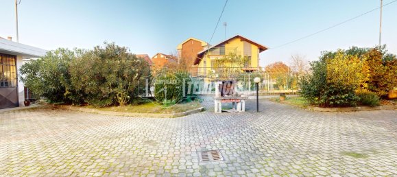 6 rooms Villa in Settimo Torinese, Italy No. 222136 13