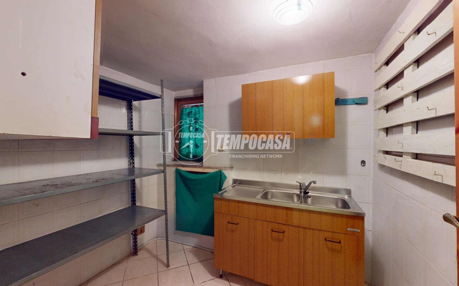 6 rooms Villa in Settimo Torinese, Italy No. 222136