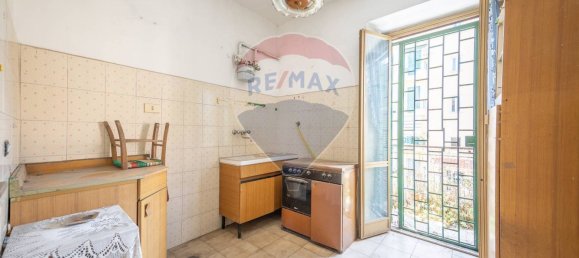 3 bedrooms Apartment in Rome, Italy No. 352679 2