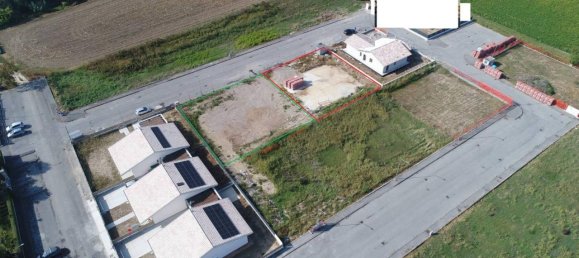  قطعة أرض في Gottolengo, Italy 720متر مربع رقم 40083 2