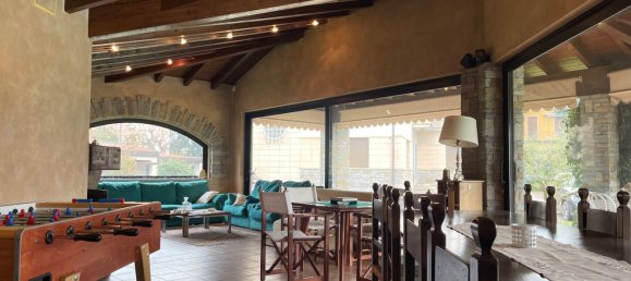 7 rooms Villa in Carnago, Italy No. 128583 33