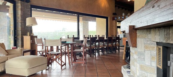 7 rooms Villa in Carnago, Italy No. 128583 36