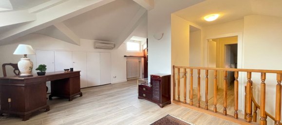 7 rooms Villa in Carnago, Italy No. 128583 24