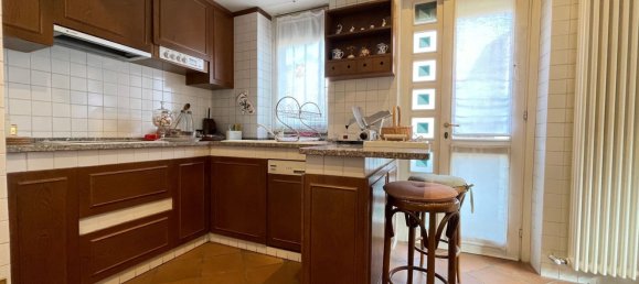 7 rooms Villa in Carnago, Italy No. 128583 47