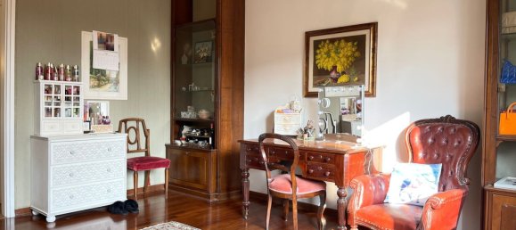 7 rooms Villa in Carnago, Italy No. 128583 8