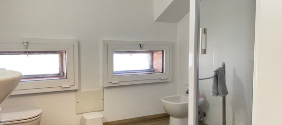 7 rooms Villa in Carnago, Italy No. 128583 25