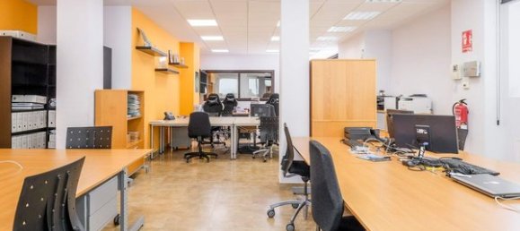 200m² Office in Zaragoza, Spain No. 67602 21