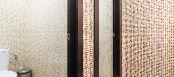 200m² Office in Zaragoza, Spain No. 67602 2