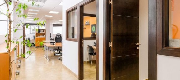 200m² Office in Zaragoza, Spain No. 67602 7