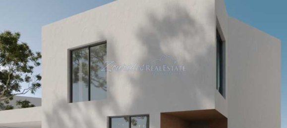 3 bedrooms Commercial property in Pervolia, Cyprus No. 19039 6