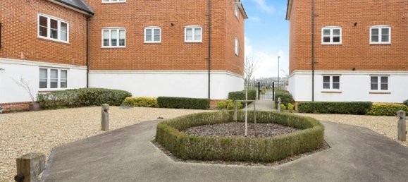 2 bedrooms Apartment in Horsham, United Kingdom No. 6280 13