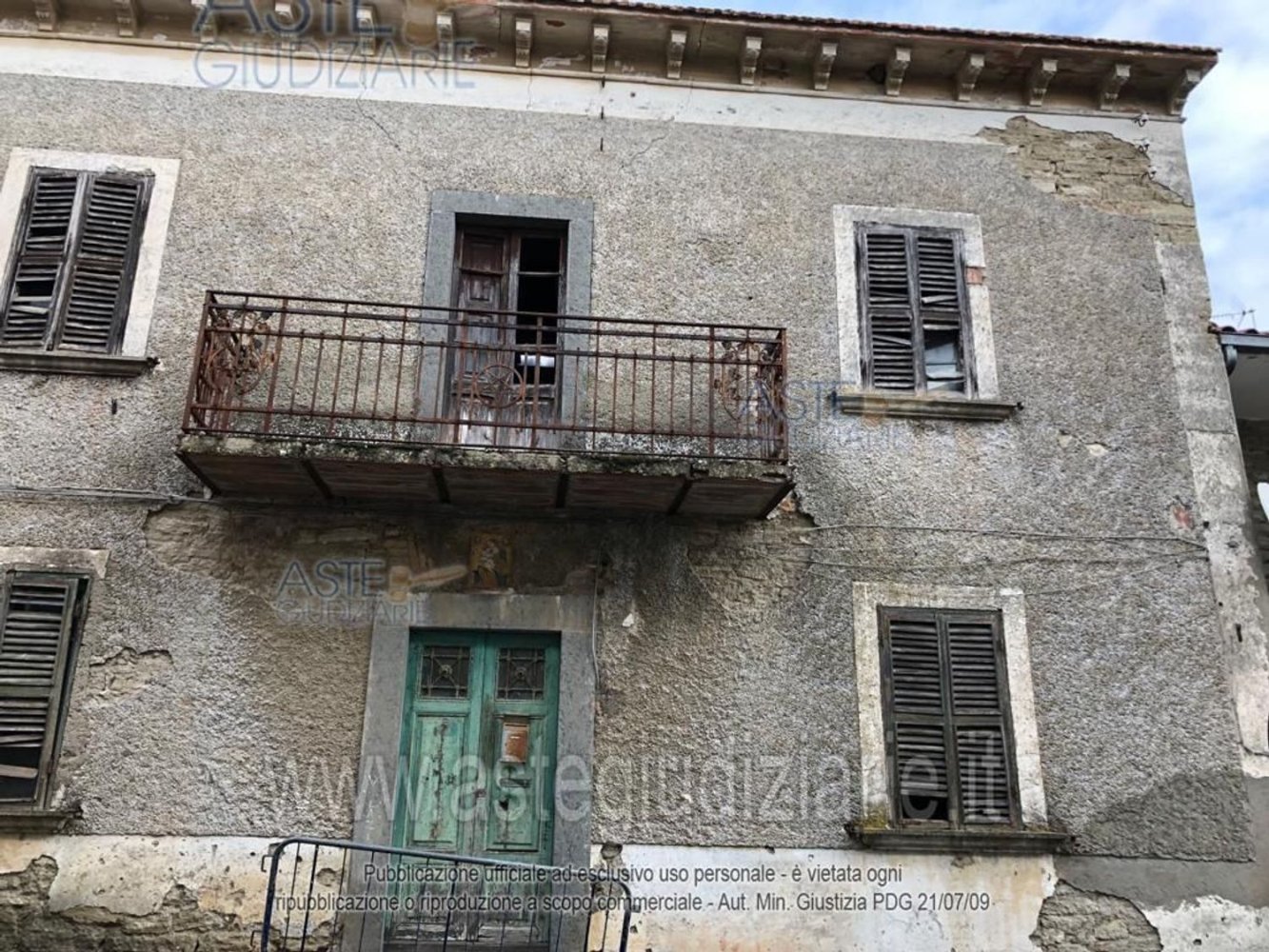 5 rooms Apartment in Viterbo, Italy No. 32200