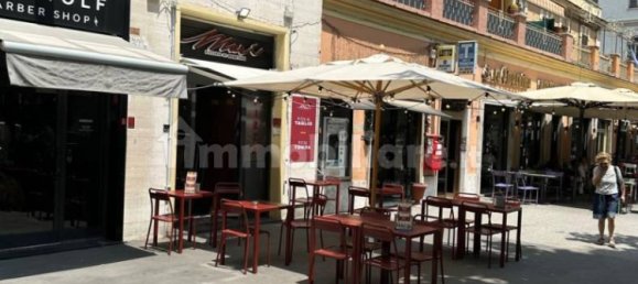 2 rooms Commercial property in Rome, Italy No. 350354 3