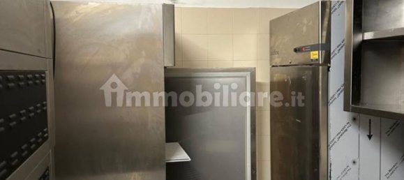 2 rooms Commercial property in Rome, Italy No. 350354 6