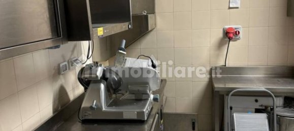 2 rooms Commercial property in Rome, Italy No. 350354 7