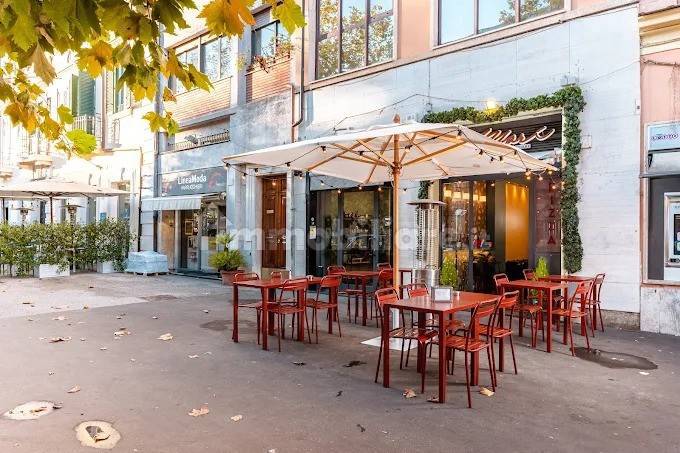 2 rooms Commercial property in Rome, Italy No. 350354