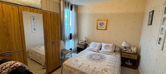 2 bedrooms Apartment in Bourges, France No. 218735 7