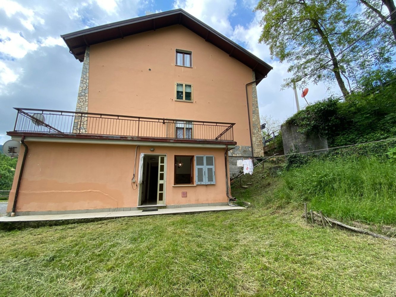 3 rooms Apartment in Torriglia, Italy No. 218160