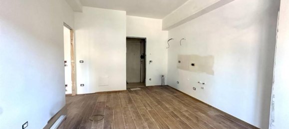 2 rooms Apartment in Rome, Italy No. 28805 13