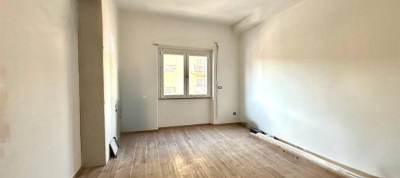 2 rooms Apartment in Rome, Italy No. 28805 12