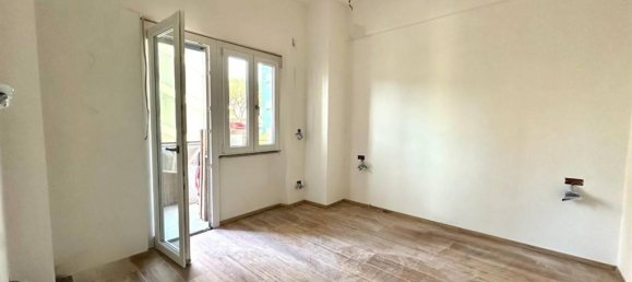 2 rooms Apartment in Rome, Italy No. 28805 10