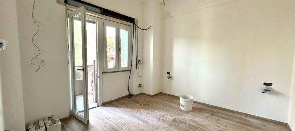 2 rooms Apartment in Rome, Italy No. 28805 8
