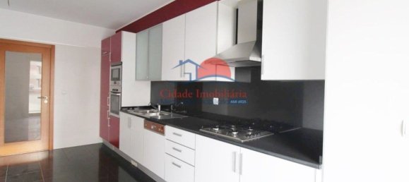 Квартира с 3 спальнями в Фуншал, Португалия № 100922 14