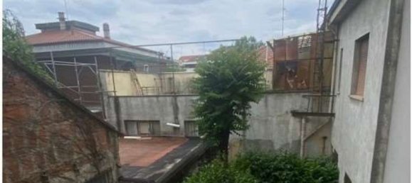 3غرفة شقة في Bresso, Italy رقم 219981 4