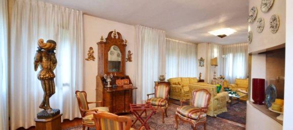 5 bedrooms Villa in Villorba, Italy No. 107533 4