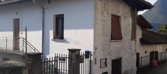 4 rooms Apartment in Omegna, Italy No. 154270 2