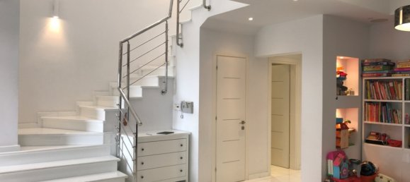 5 bedrooms Villa in Limassol, Cyprus No. 12692 2