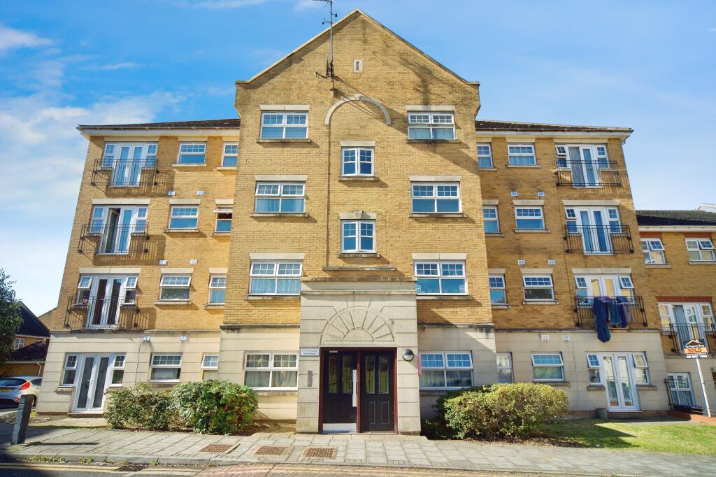 2 bedrooms Apartment in Edgware, United Kingdom No. 11657