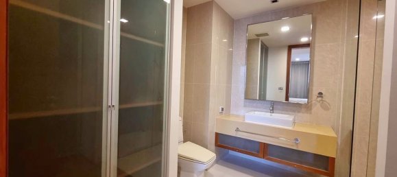 Apartamento com 3 quartos em condomínio em Khlong Toei, Thailand N.º 4675 18