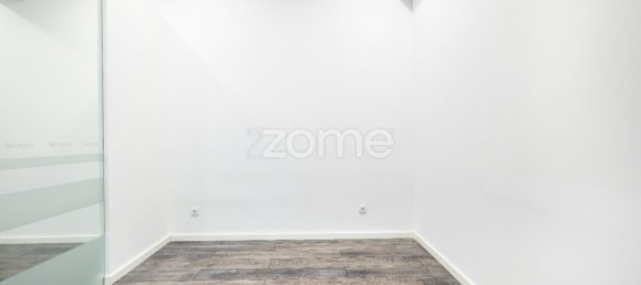 Коммерческая недвижимость 1000м² в Порту, Португалия № 15861 3