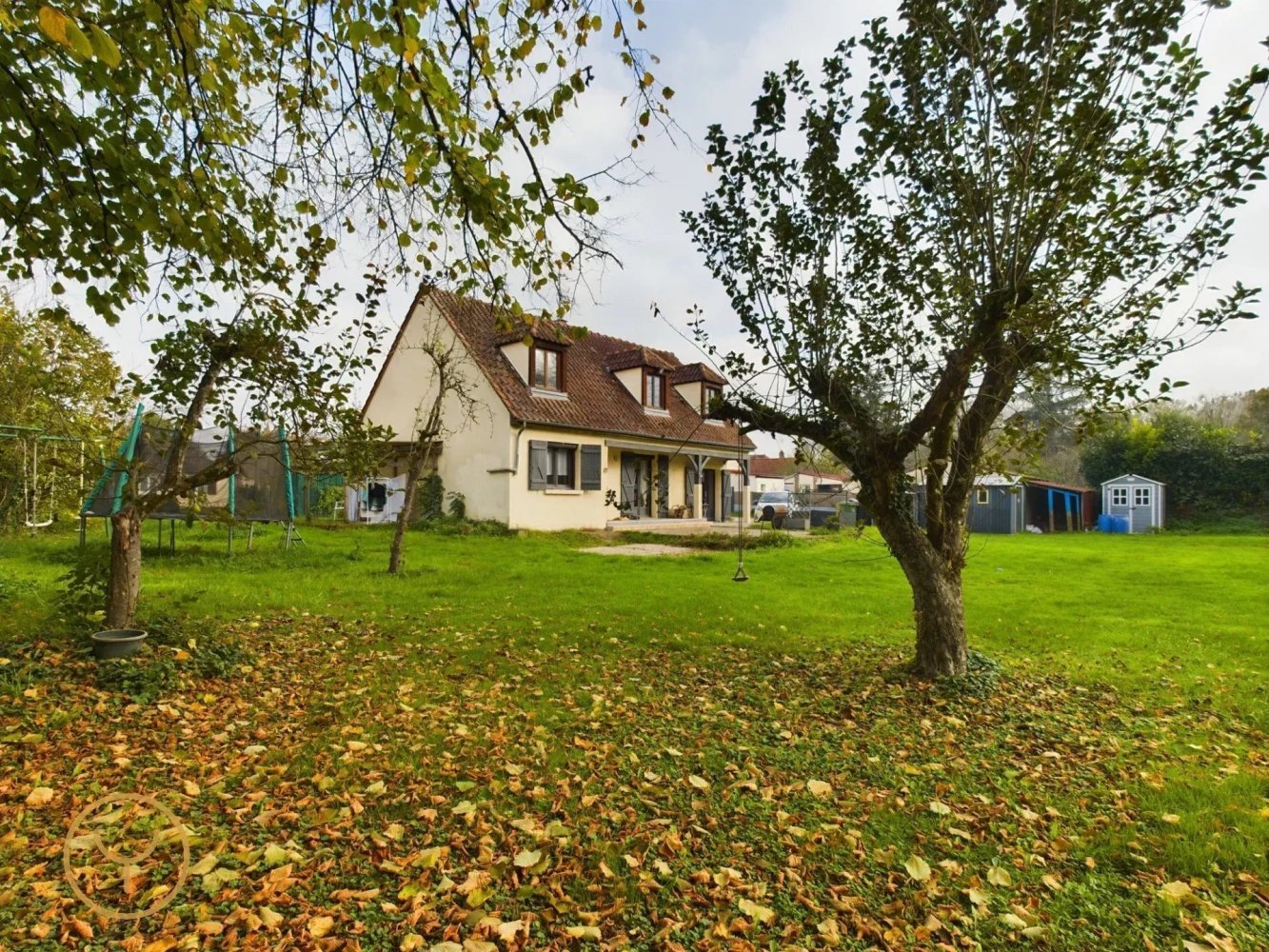 Casa de 3 dormitorios en Bucheres, France No. 154945